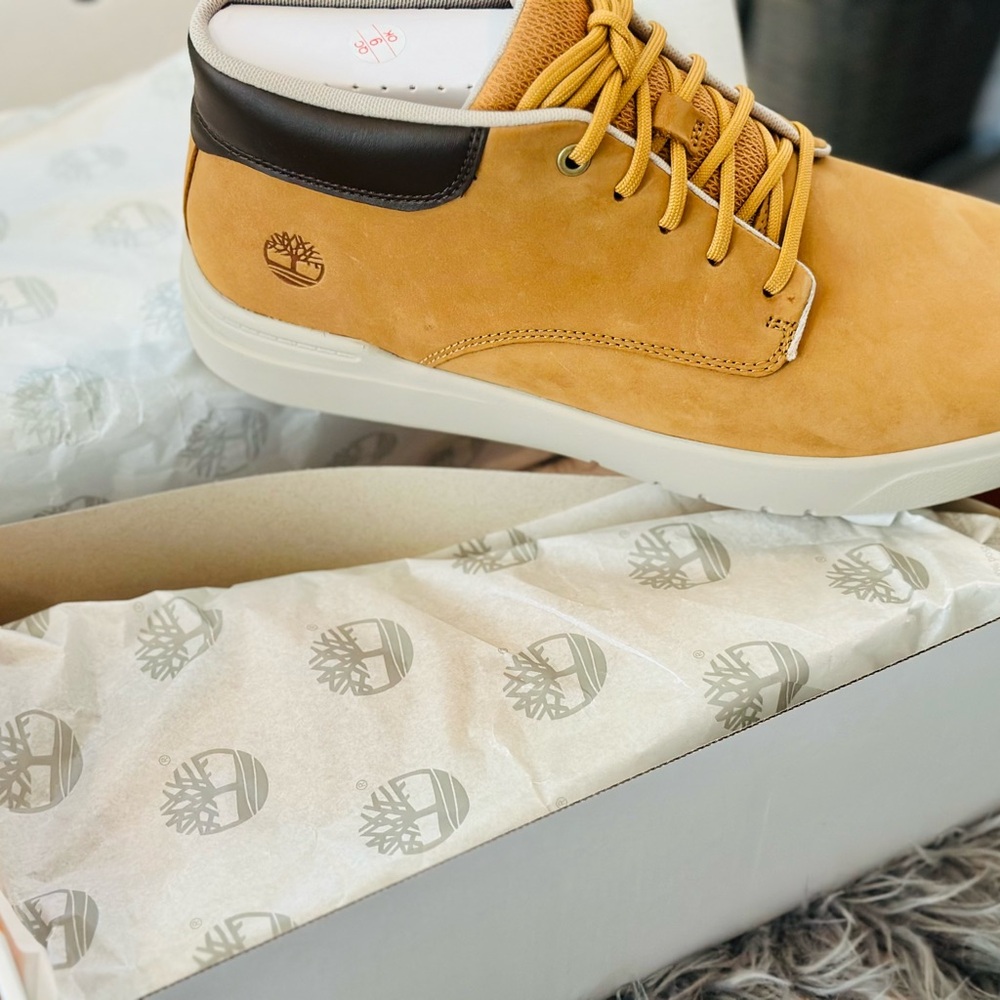 Timberland Men's Brown and Tan Chukka Boots
